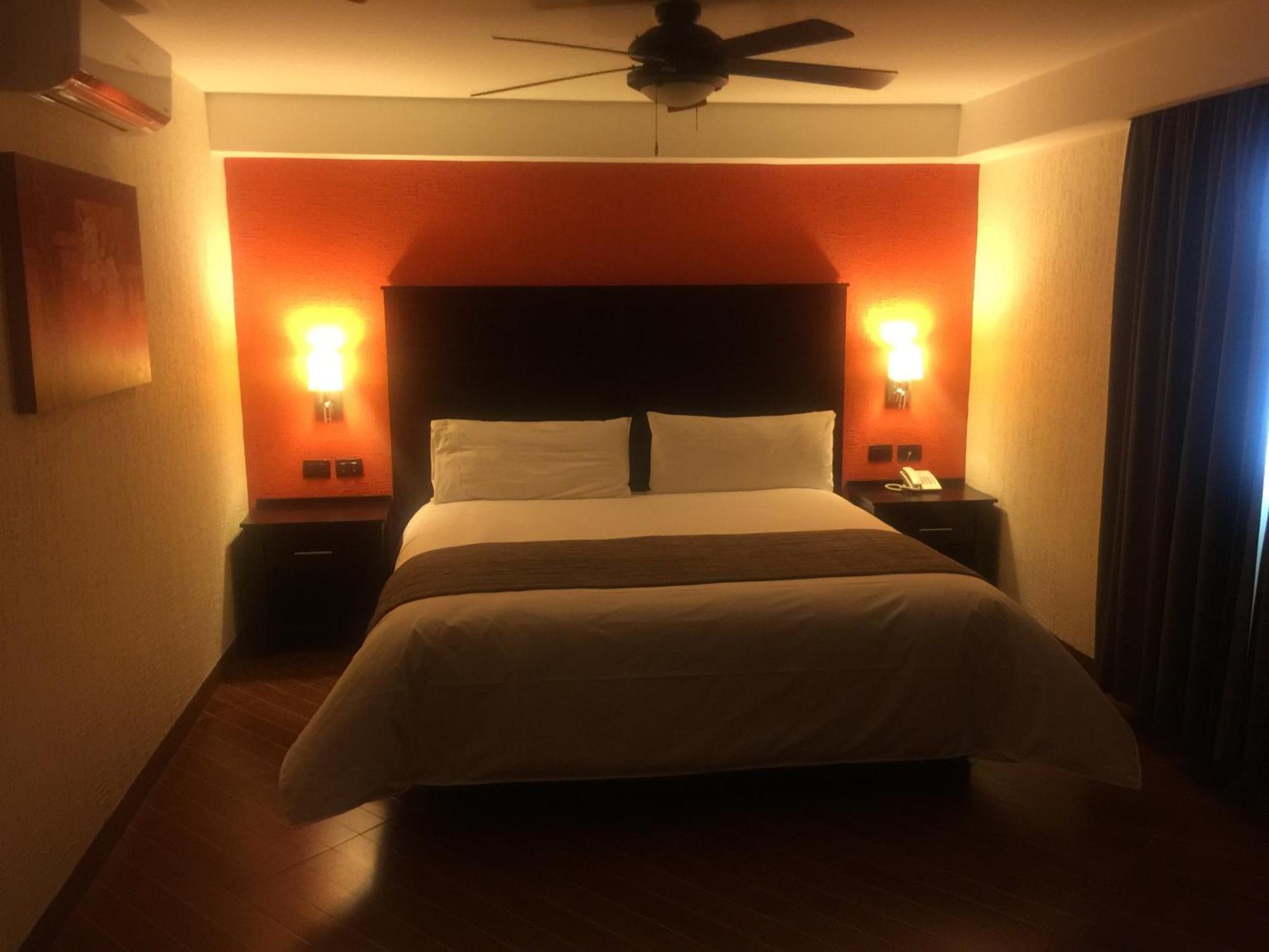 Hotel Victoria Inn San Juan del Río Buitenkant foto